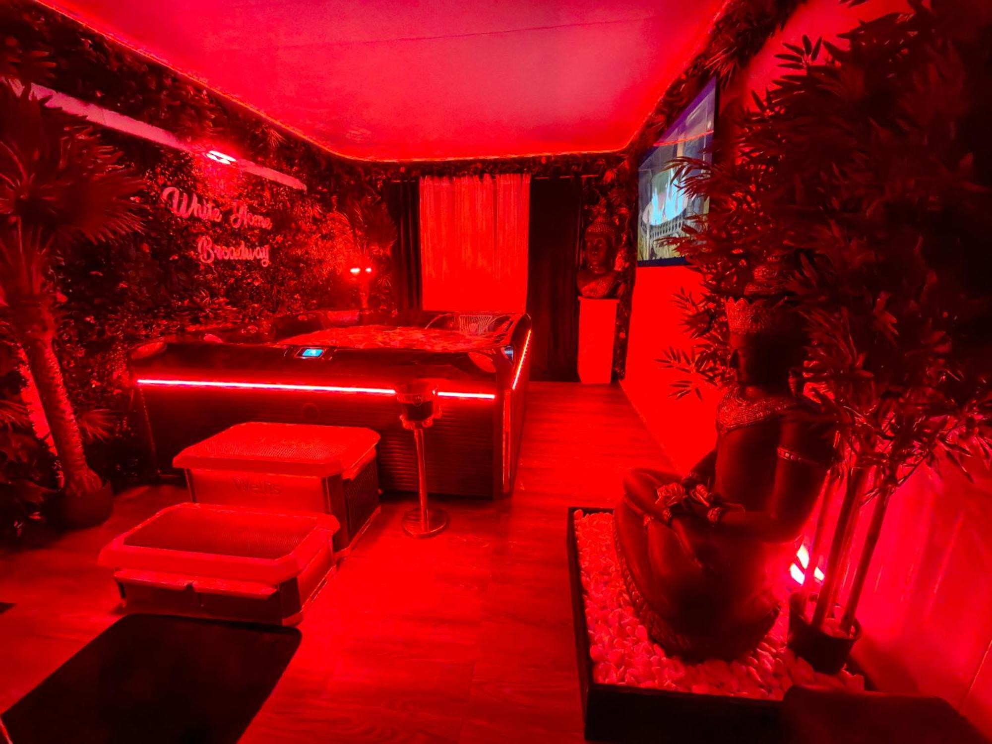 The White Home Broadway Love Room Châteauroux Zewnętrze zdjęcie