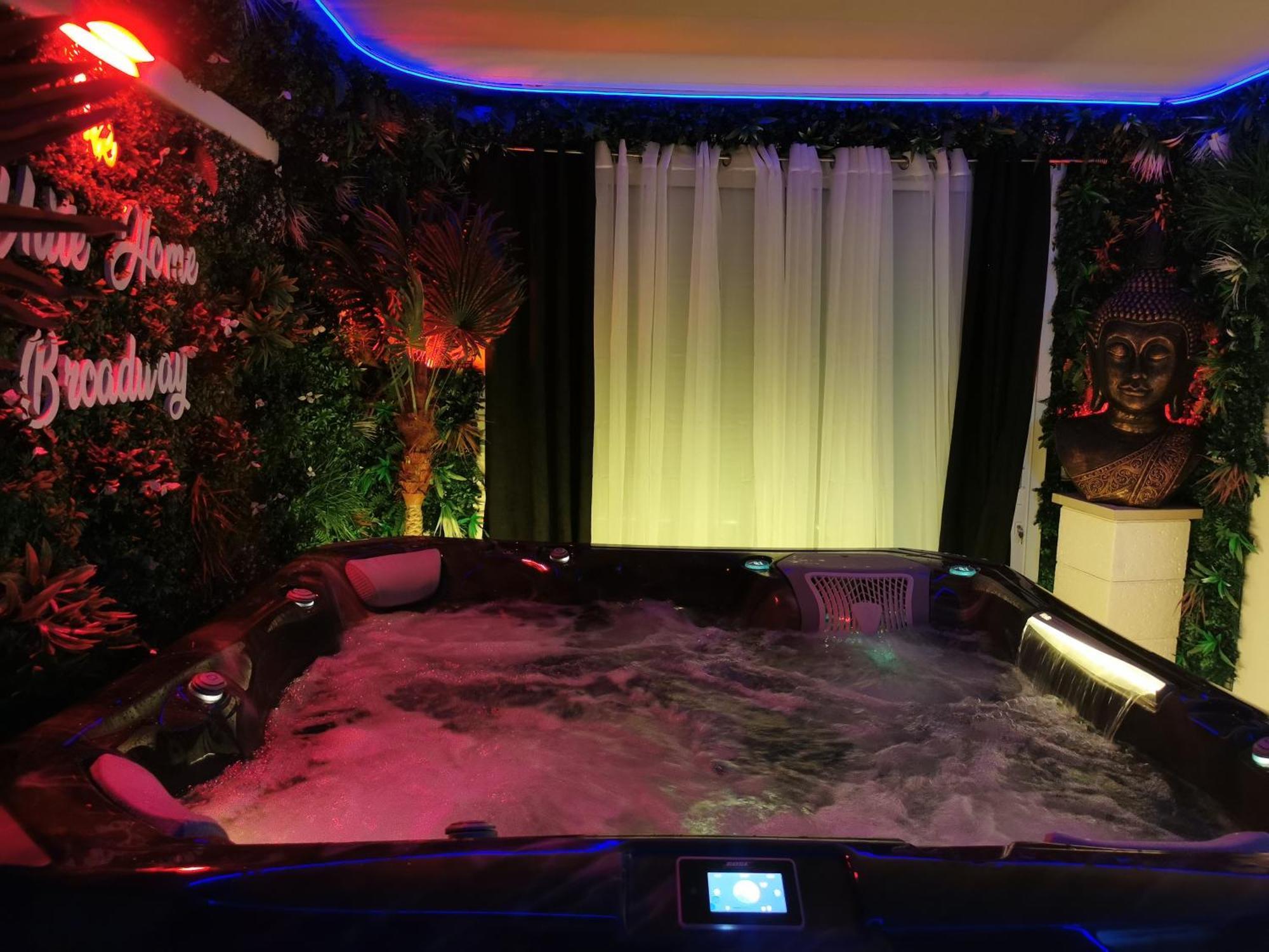 The White Home Broadway Love Room Châteauroux Zewnętrze zdjęcie