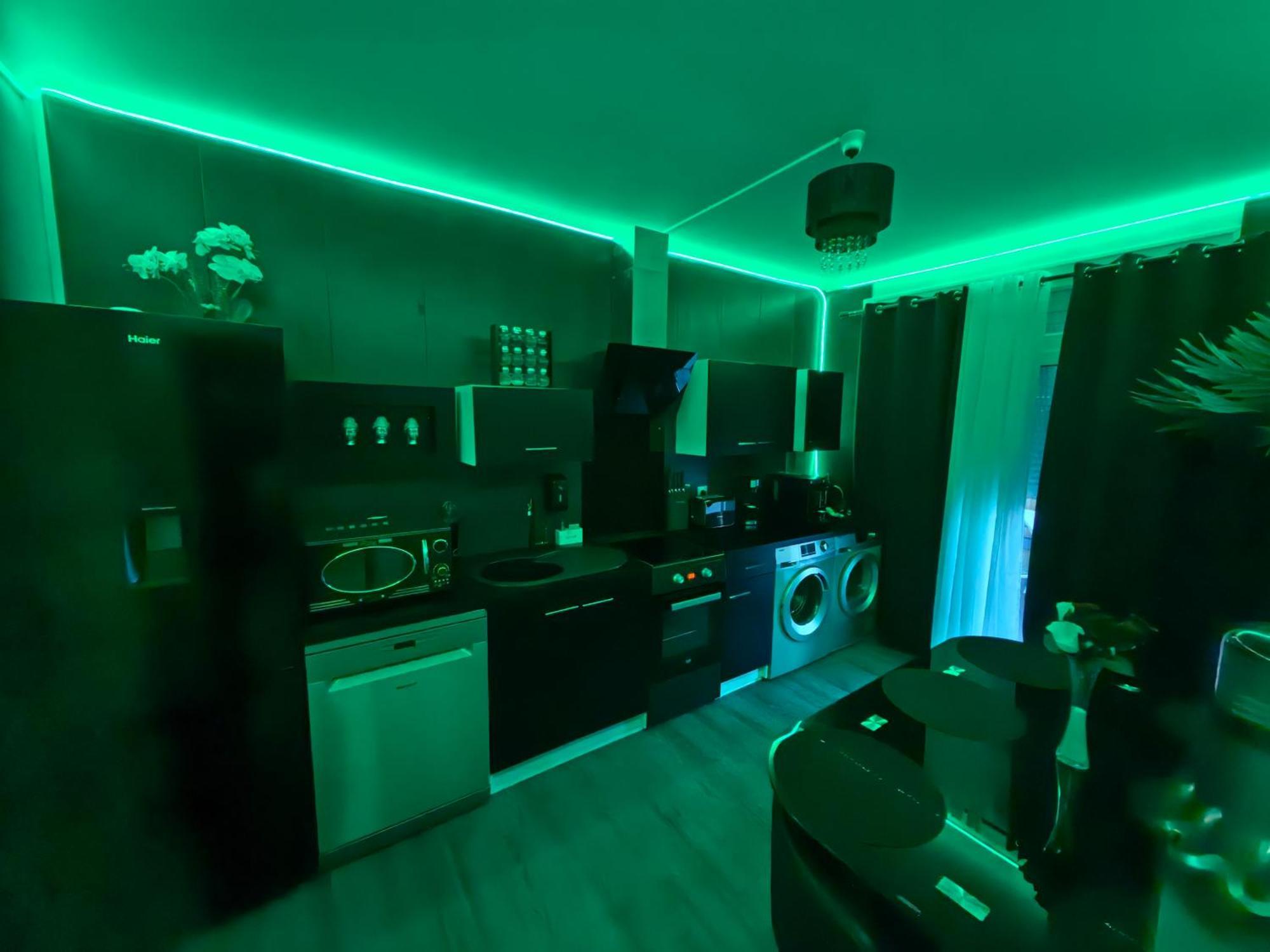 The White Home Broadway Love Room Châteauroux Zewnętrze zdjęcie
